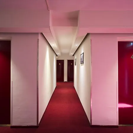 Saint Vincent Hotel